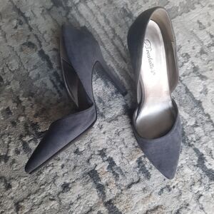 Breckelles Charcoal Gray Pointed Heels